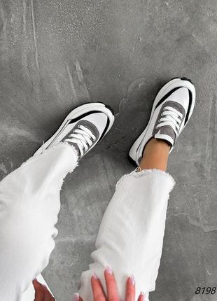 Белые с серым натуральные кожаные замшевые кроссовки на высокой толстой грубой подошве платформе кожа7 фото