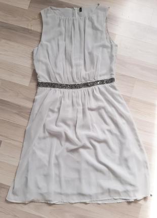 Коктейльное платье с декорированным поясом3 фото