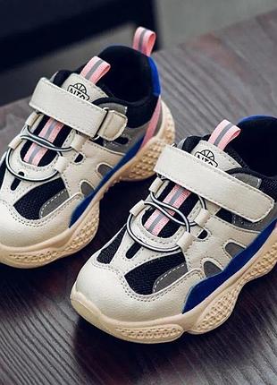 🔹крута моделька кросівок