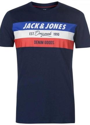 Бавовняна футболка синього кольору з яскравим фірмовим принтом jack &amp; jones made in bangladesh
