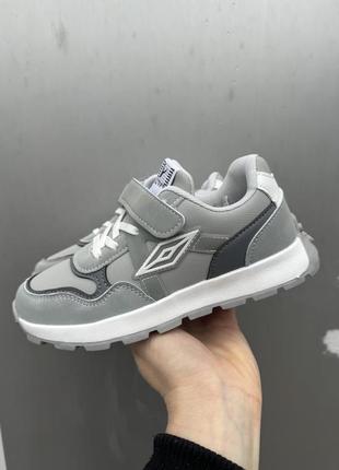 Дитячі кросівки весна / новинки 2024