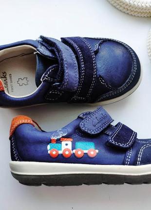 Легкі шкіряні кросівки артикул: 7522