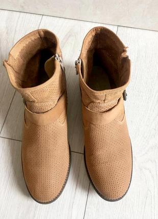 Tamaris черевики німеччина натуральна шкіра бежеві 39 розмір2 фото
