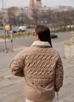 Модна жіноча демісезонна куртка з коміром тедді4 фото