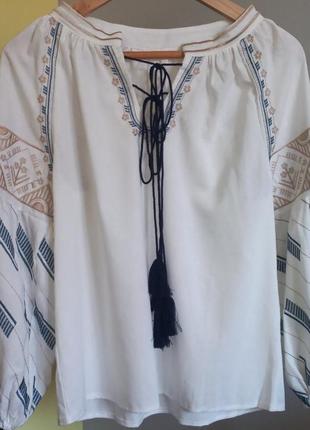 Жіноча вишита сорочка, вишиванка в етнічному стилі чорна