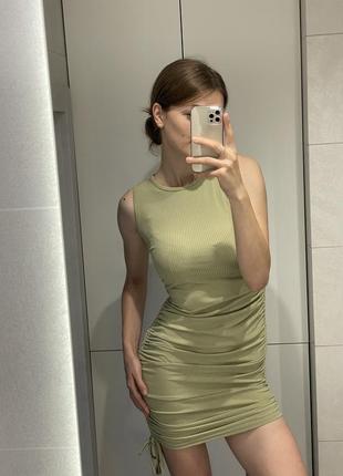 Неймовірна зелена сукня, коротка сукня із зсувками2 фото