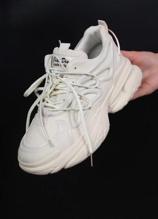 Кросівки бежеві на платформі хіт 2024