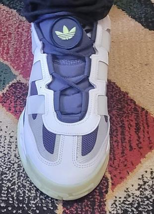 Кроссовки adidas 3