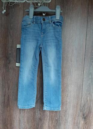 Класні джинси на дівчинку