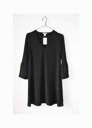 Чорна базова сукня з воланами на рукавах h&m2 фото