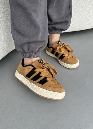 Женские кроссовки adidas adimatic brown адидас коричневого цвета