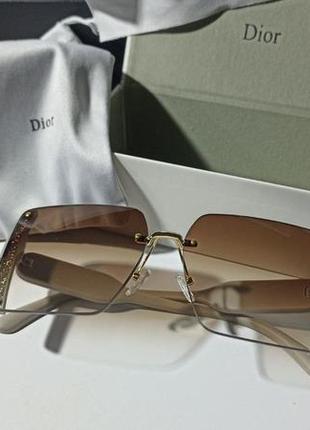 Окуляри в стилі dior