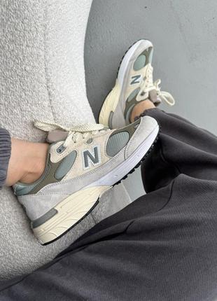 Женские кроссовки new balance 993 beige mint Сендарь бежевого с ментоловым цветами5 фото