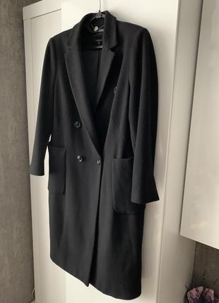Длинное двубортное пальто из шерсти прямого кроя9 фото