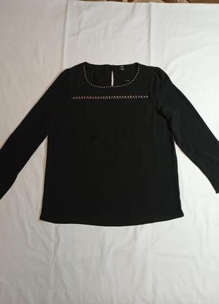 Чорна блузка