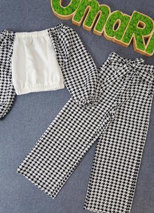 Неймовірно гарний костюм двійка, як в школу, так і на повсякдень