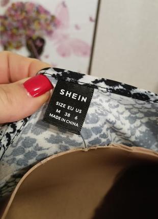 Сукня міді на запах зміїний принт,плаття міді святкове на запах3 фото