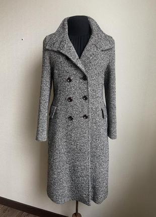 Пальто шерстяное демисезонное двубортное на контрастной подкладке1 фото
