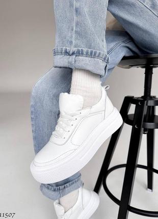 Кросівки жіночі натуральна шкіра