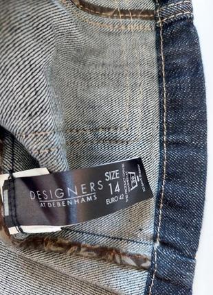 Женская джинсовая удлиненная темная куртка на пуговицах с поясом от бренда debenhams.2 фото