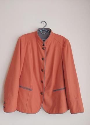 Шерстяний піджак моркв'яного кольору