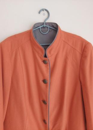 Шерстяной пиджак морковного цвета2 фото