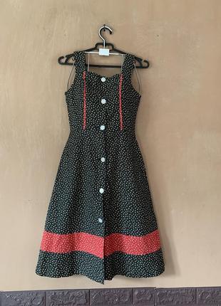 Роскошное винтажное платье на пуговицах размер xs
