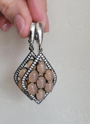 Серебряные серьги подвески с натуральным ювелирным камнем
