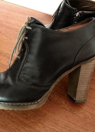 Шкіряні черевички