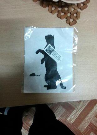 Наклейка на стену "кот с мышей" - 13*4см2 фото