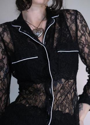 Черная кружевная рубашка в винтажном бельевом стиле7 фото