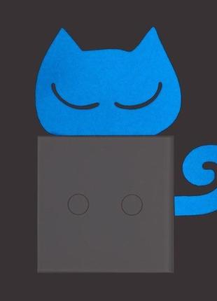 Світна наклейка на вимикач "кіт"1 фото