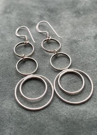 Серебряные серьги кольца подвески длинные2 фото