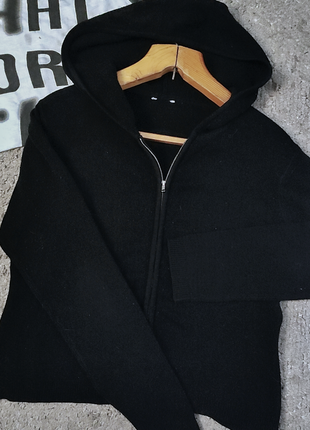 Укорочена стрейчевпля кофточка на замку