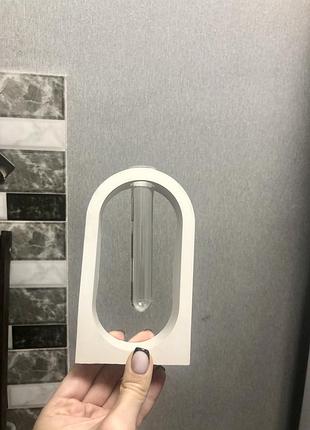 Ваза с колбой белая