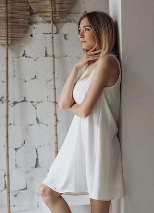 Платье молочного цвета