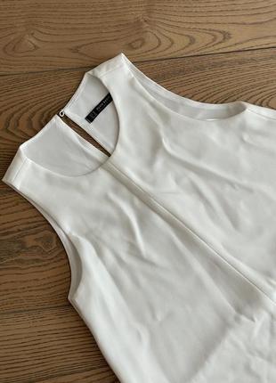 Платье молочного цвета