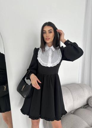 Стильное платье с воротничком