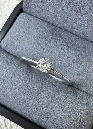 Серебряное кольцо с бриллиантом муассанитом 0,3 ct. муассанит1 фото