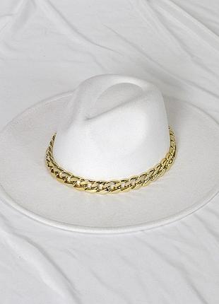 Капелюх федора унісекс з широкими полями 9,5 см з ланцюгом по тулії golden білий