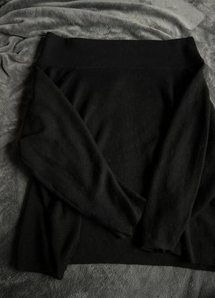 Трендовая кофта свитер со спущенными открытыми плечами oversize объемная2 фото