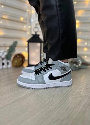 Кроссовки nike air jordan 1 retro mid light smoke grey (36)1 фото