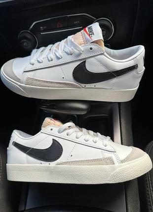 Nike blazer low 77 vintage white black