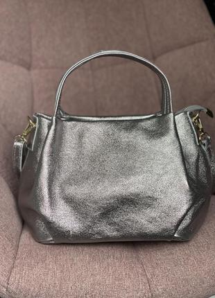 Шкіряна срібляста невеличка сумка bonella, італія, кольори в асортименті1 фото