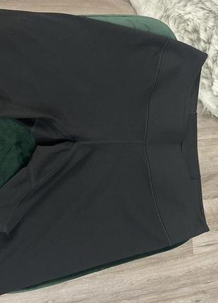 Жіночі спортивні шорти uniqlo розмір s  і рукавички для залу1 фото