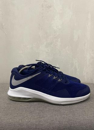 Весняні спортивні кросівки кеди взуття nike air max training3 фото