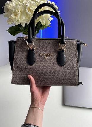 Сумка michael kors marilyn large logo grey6 фото