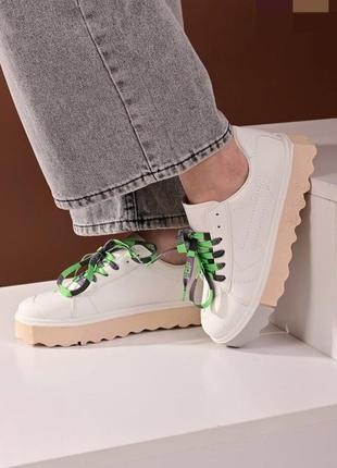 Кроссовки женские loretta