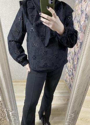 Новая шикарная чёрная блуза полностью из прошвы1 фото