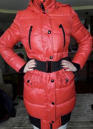 Яркий красный термо пуховик куртка пальто ostin в стиле moncler zara reserved dizel asos h&m